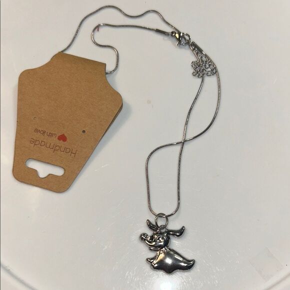 Elegant Silver Jewelry Collection with Minimalist Pendants - Picture 1 of 2